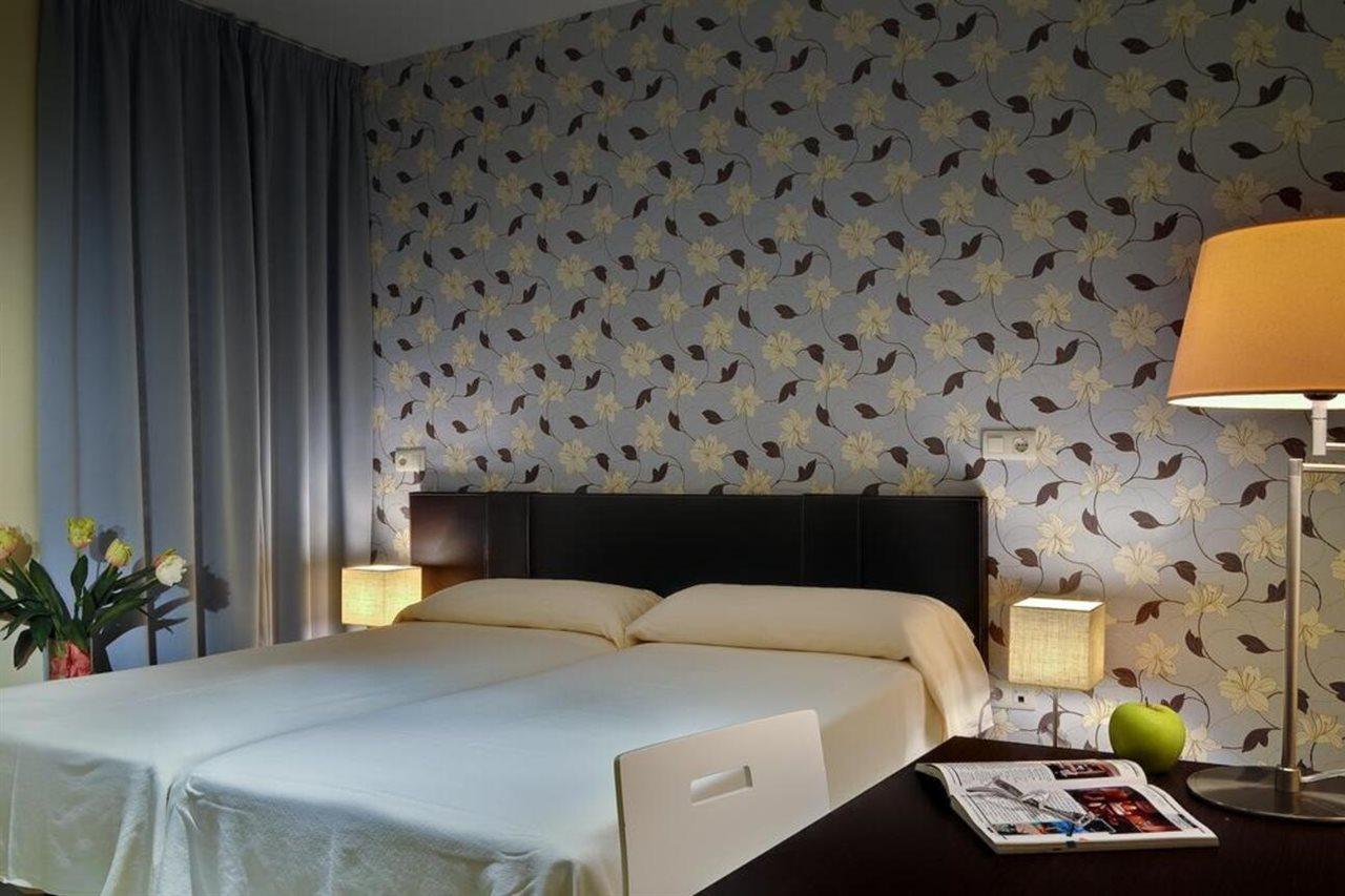 Apartamentos Las Cruces เซบีญา ภายนอก รูปภาพ