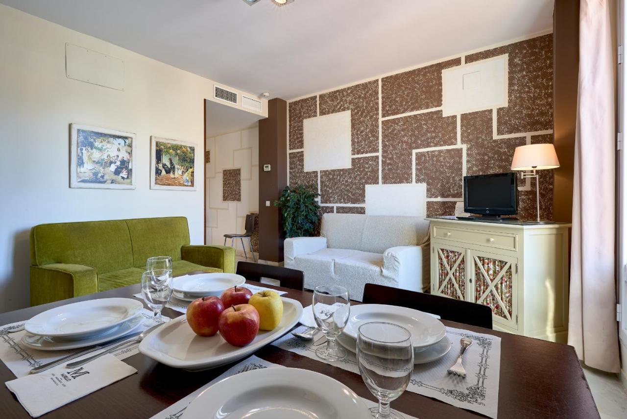 Apartamentos Las Cruces เซบีญา ภายนอก รูปภาพ