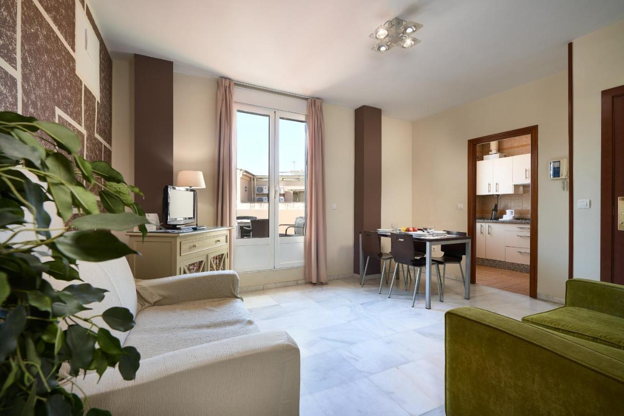 Apartamentos Las Cruces เซบีญา ภายนอก รูปภาพ