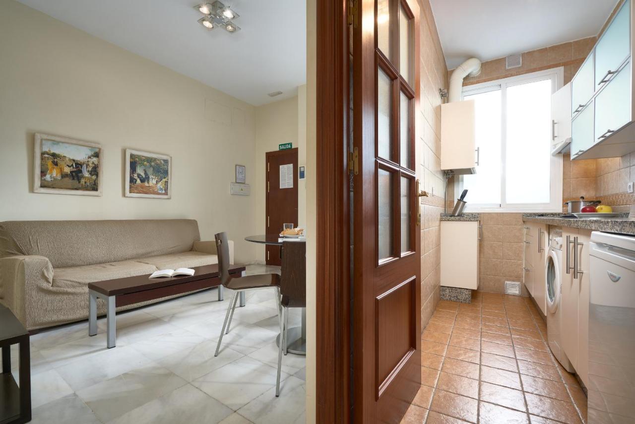 Apartamentos Las Cruces เซบีญา ภายนอก รูปภาพ