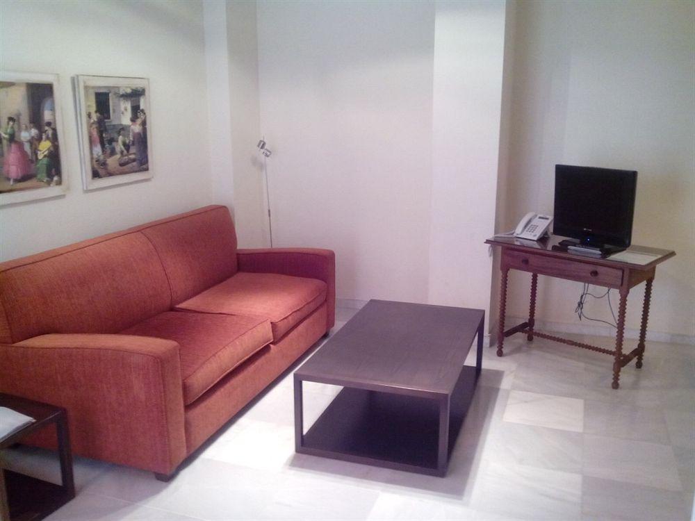 Apartamentos Las Cruces เซบีญา ภายนอก รูปภาพ