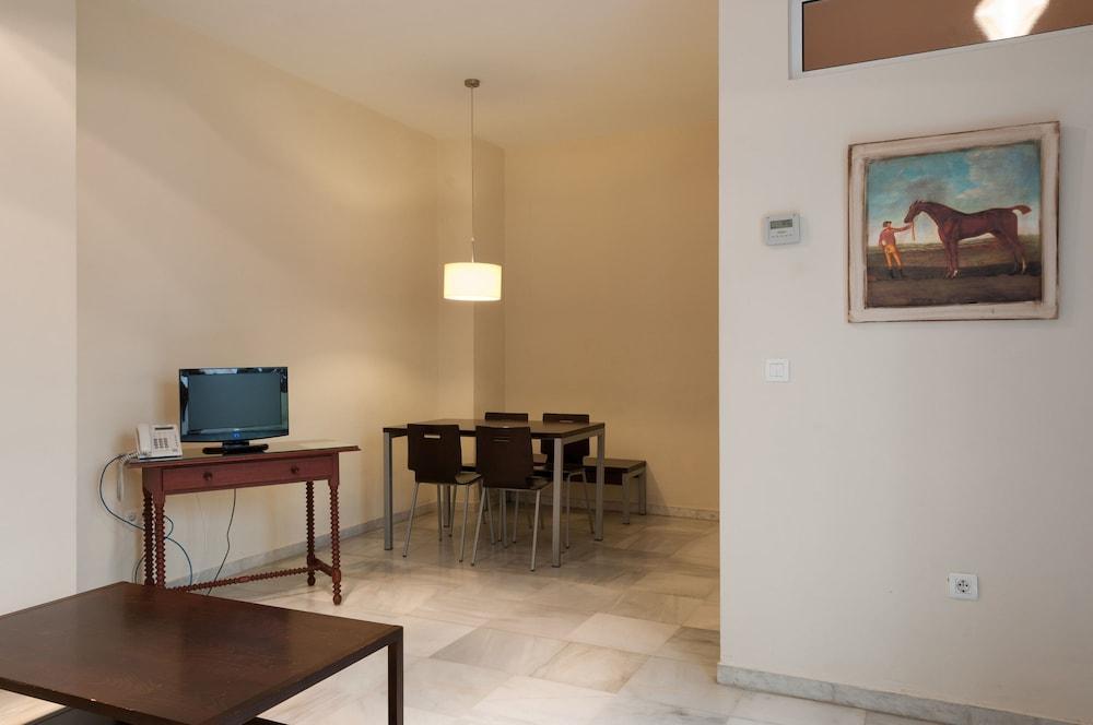 Apartamentos Las Cruces เซบีญา ภายนอก รูปภาพ