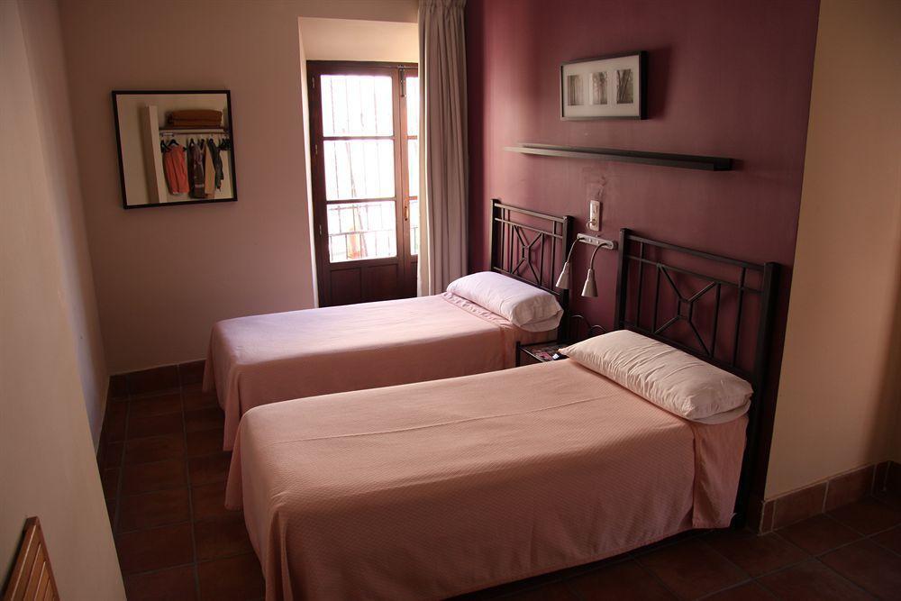 Apartamentos Las Cruces เซบีญา ภายนอก รูปภาพ