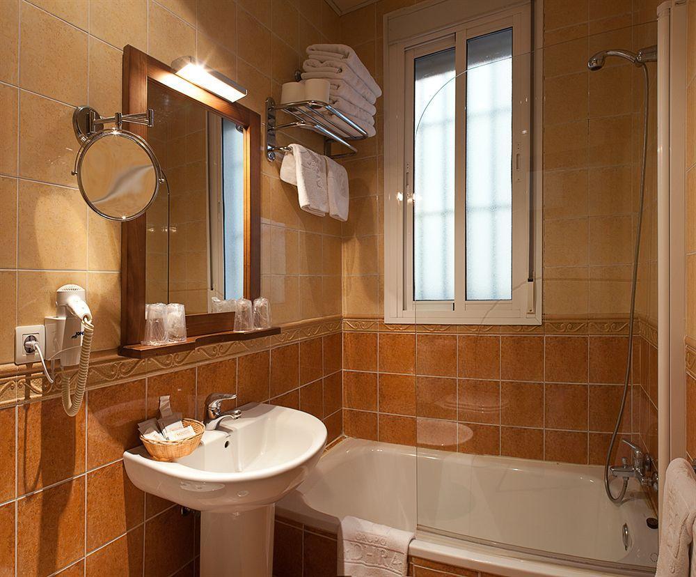 Apartamentos Las Cruces เซบีญา ภายนอก รูปภาพ