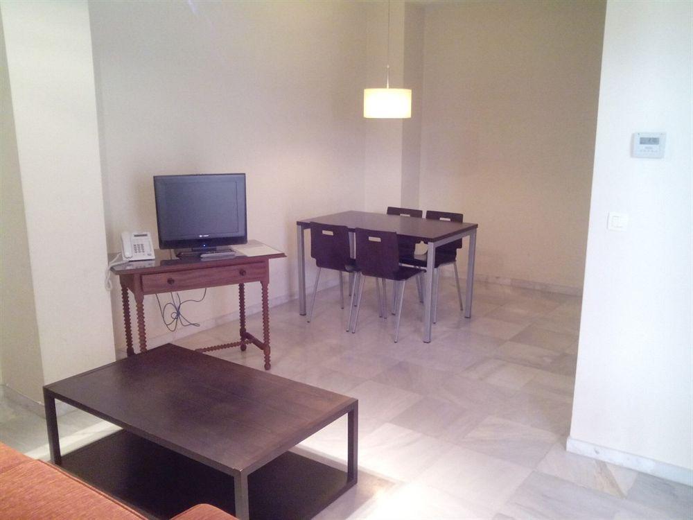 Apartamentos Las Cruces เซบีญา ภายนอก รูปภาพ