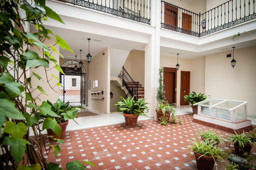 Apartamentos Las Cruces เซบีญา ภายนอก รูปภาพ