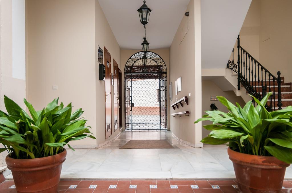 Apartamentos Las Cruces เซบีญา ภายนอก รูปภาพ